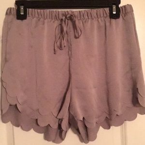 Women’s dressy shorts sz8